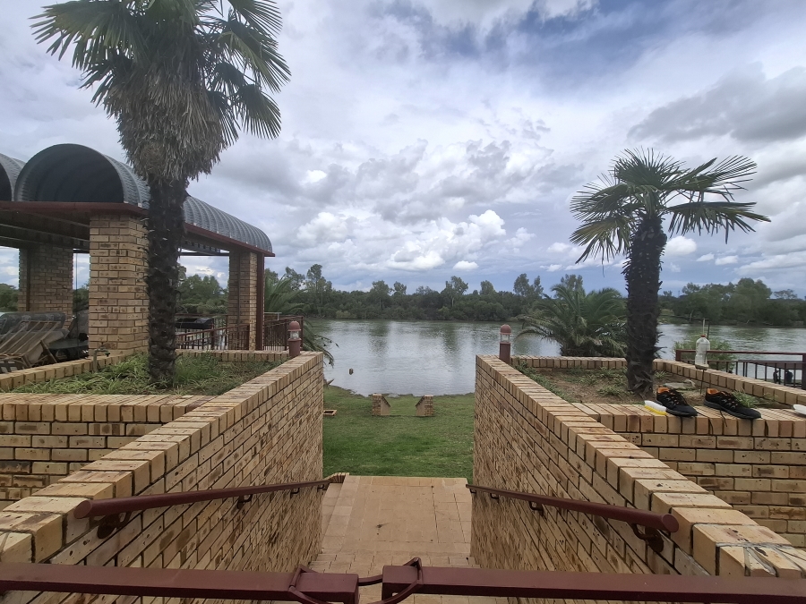 To Let 3 Bedroom Property for Rent in Bloemhof North West